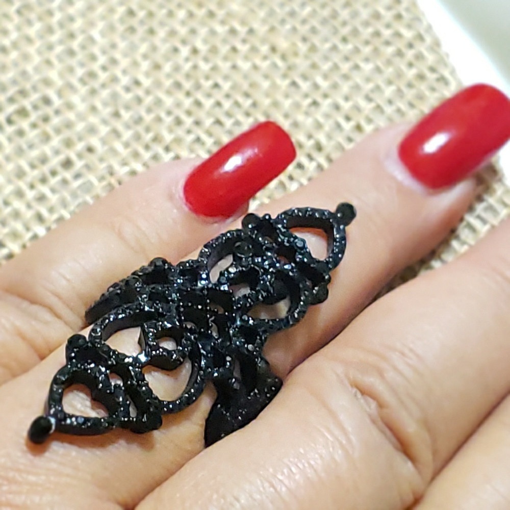 Jet black crystal filagree stretch ring